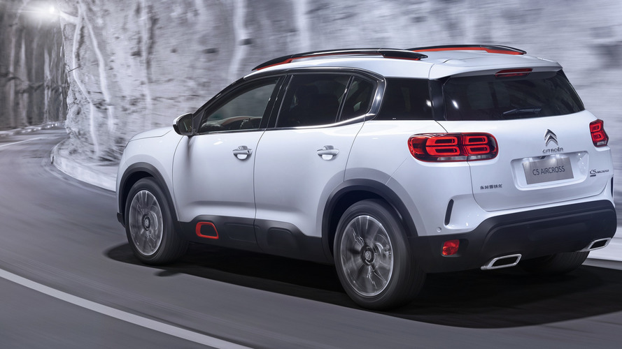 Videón mutatja be a Citroen a C5 Aircross felfüggesztésének képességeit