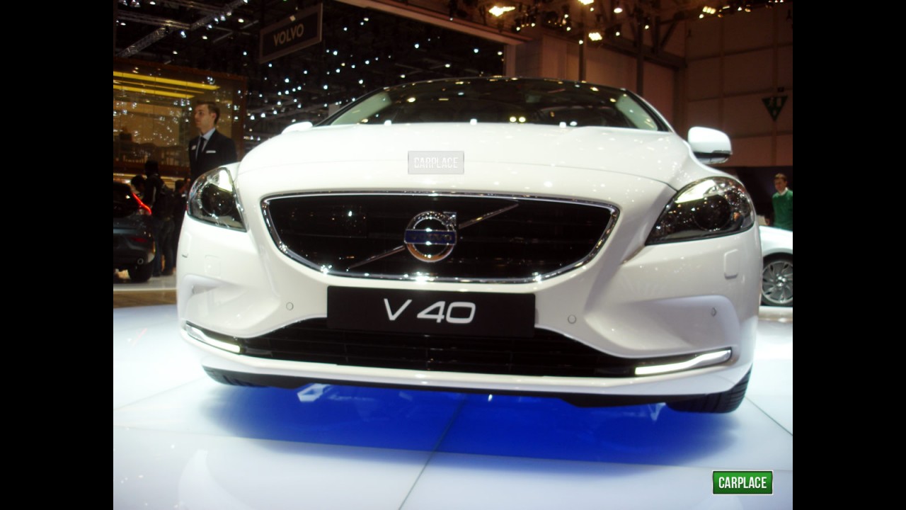 Salão de Genebra: Novo Volvo V40 inova em design e em tecnologia