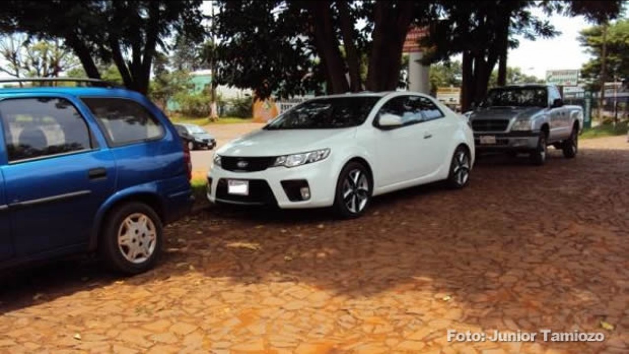 Kia Cerato Koup é vendido no Paraguay por US$ 27 mil (R$ 48.500)