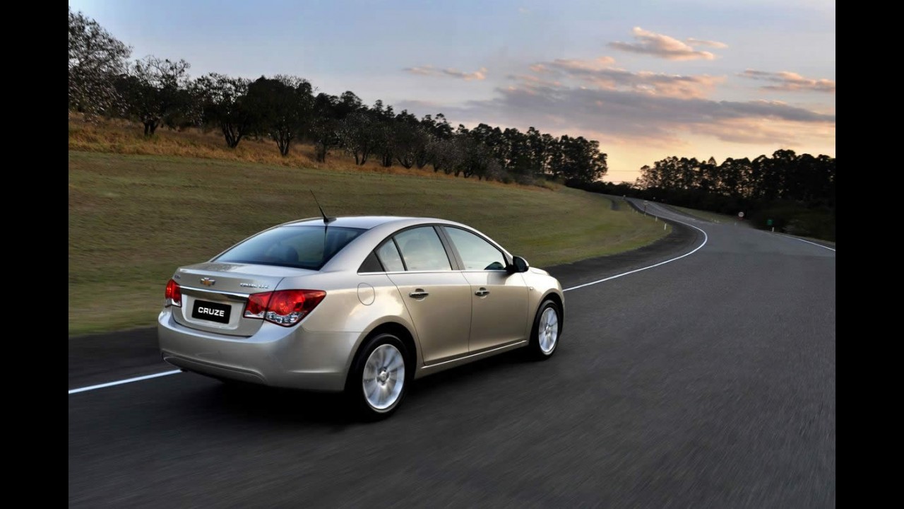 Chevrolet lança oficialmente o novo Cruze no Brasil - Confira os itens das versões e preços