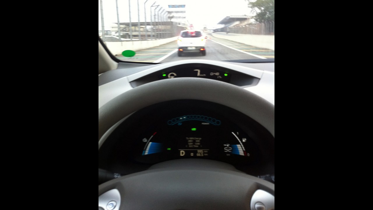 Impressões ao dirigir: Aceleramos o 100% elétrico Nissan LEAF em Interlagos a 150 km/h