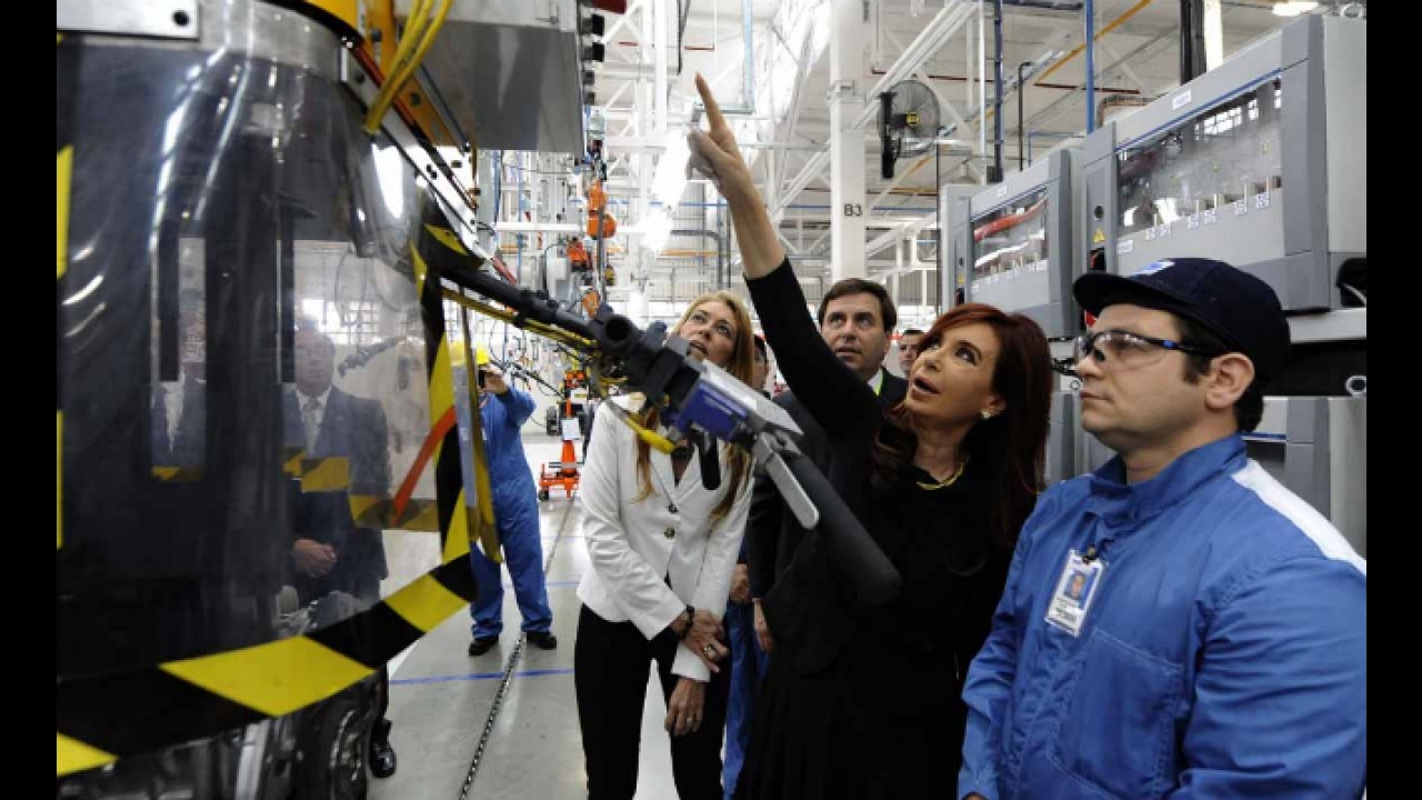 Ford inaugura nova fábrica de motores na Argentina