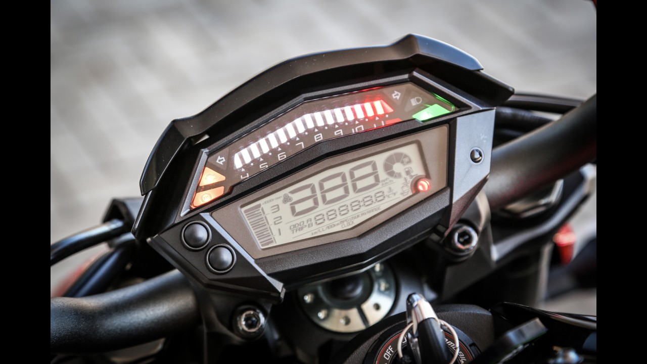 Avaliação: BMW S1000 R e Kawasaki Z1000, as supernakeds em ação!