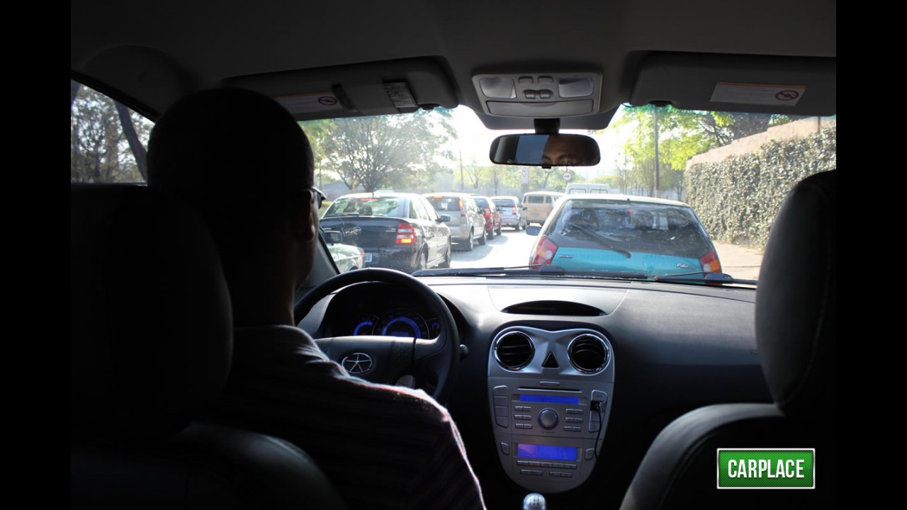 Garagem CARPLACE: Rodando 1.000 km com a JAC J6 entre cidade e estrada