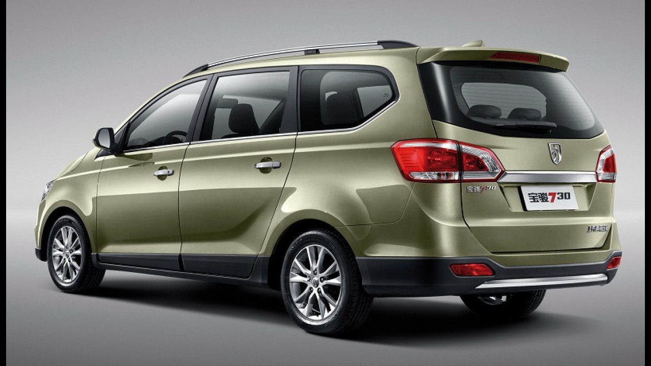 Spin da China: GM apresenta minivan Baojun 730 de sete lugares
