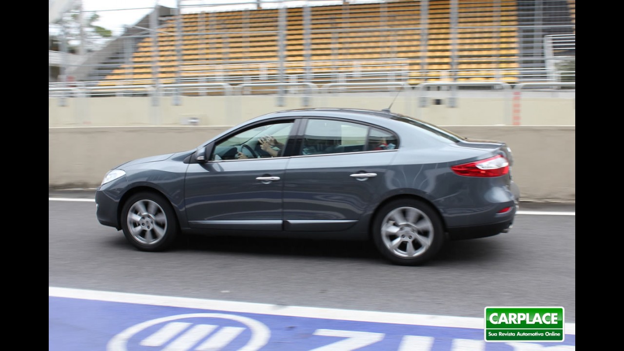 Testamos Novo Renault Fluence no limite no Autódromo de Interlagos