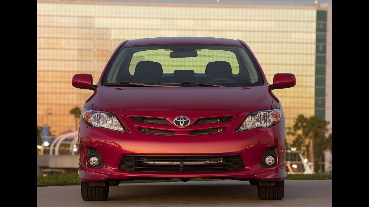 Corolla reestilizado desembarca no México