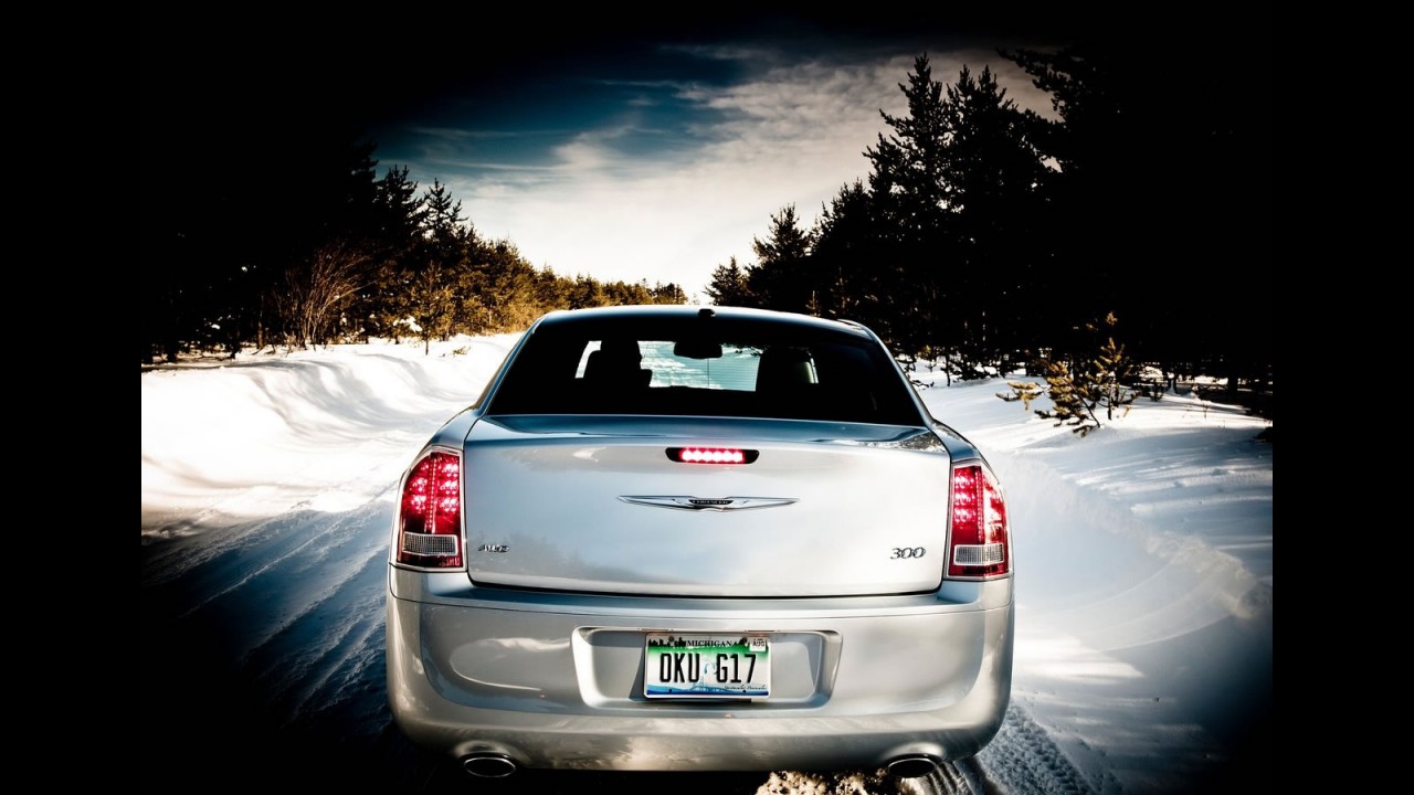 Chrysler 300 ganha edição Glacier nos EUA - Veja galeria de fotos