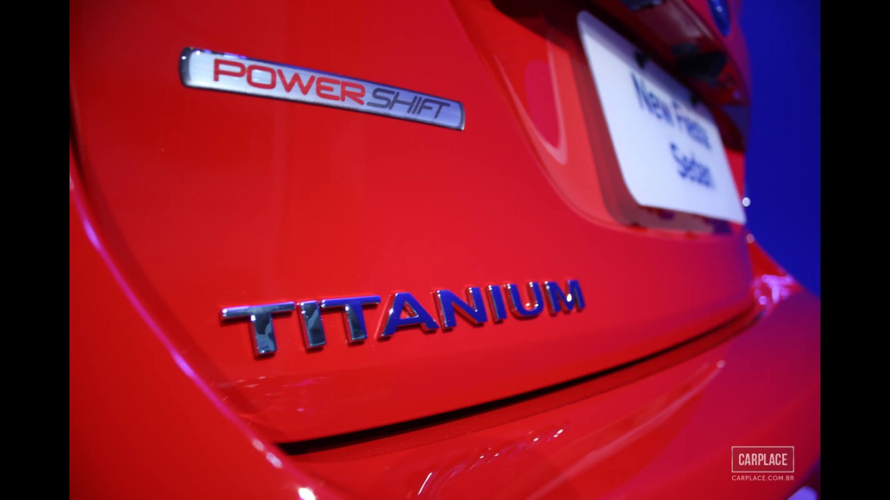 Salão do Automóvel: New Fiesta Sedan reestilizado faz estreia mundial acompanhado do hatch - Modelos terão câmbio Powershift e novidades nos motores