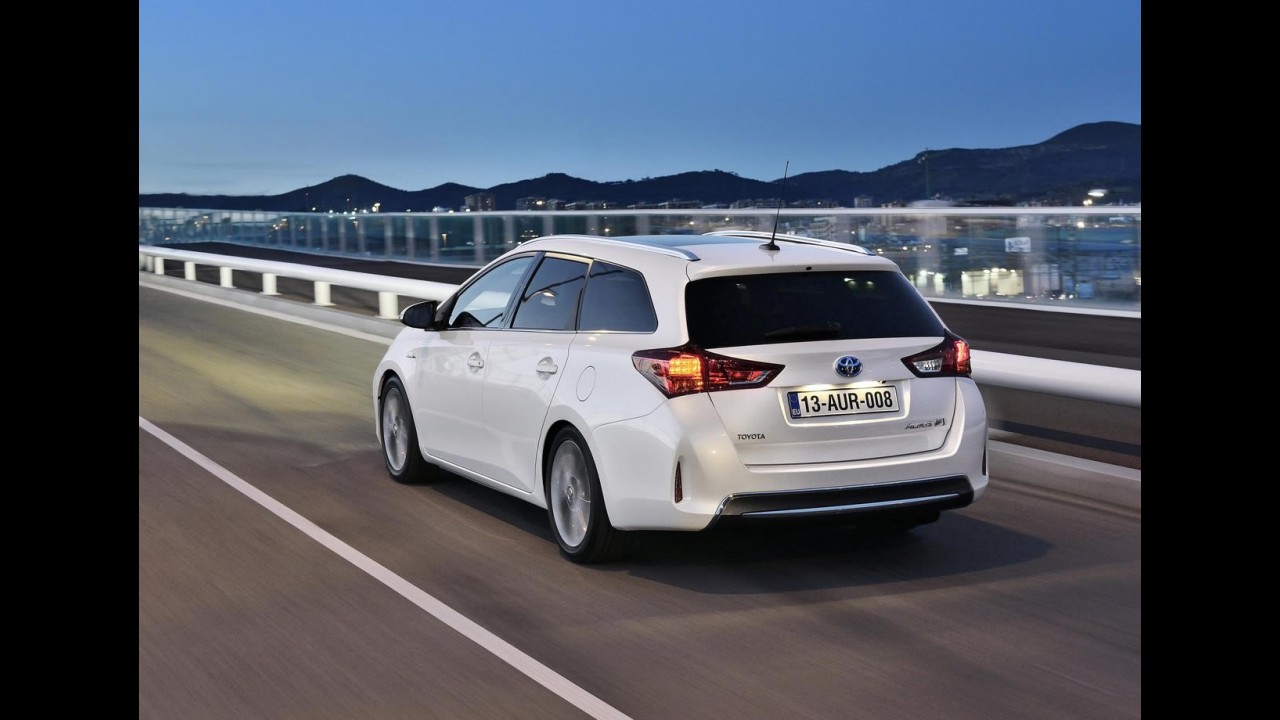 Toyota Auris Touring Sports 2013: esta poderia ser a "nossa" Nova Fielder