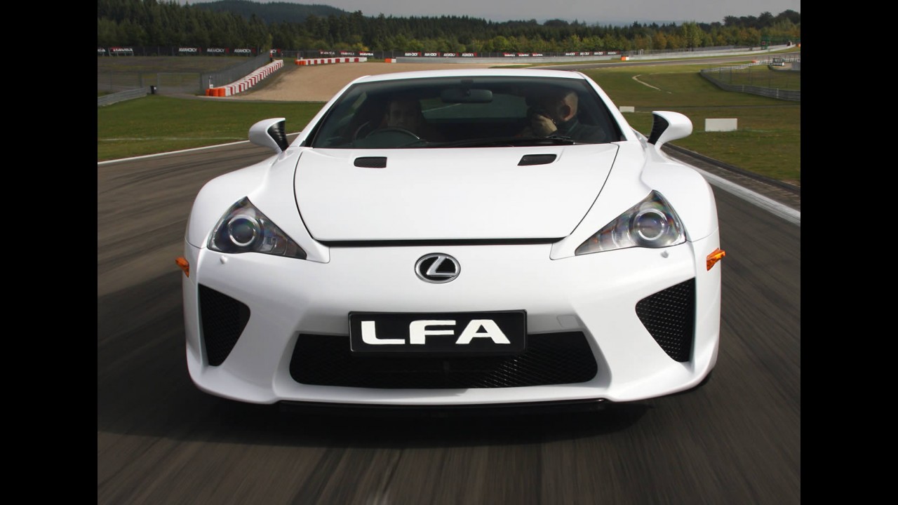 Lexus escolherá os compradores do esportivo LFA - Modelo tem motor V10 de 552cv