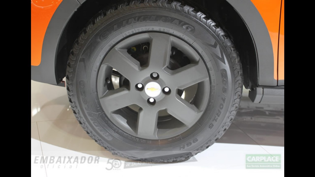 Salão do Automóvel: Chevrolet exibe o "tunado" Agile Crossport - Veja fotos