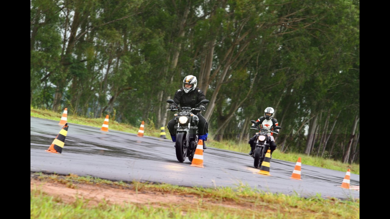 Volta Rápida: Yamaha MT-07 é caçula espevitada