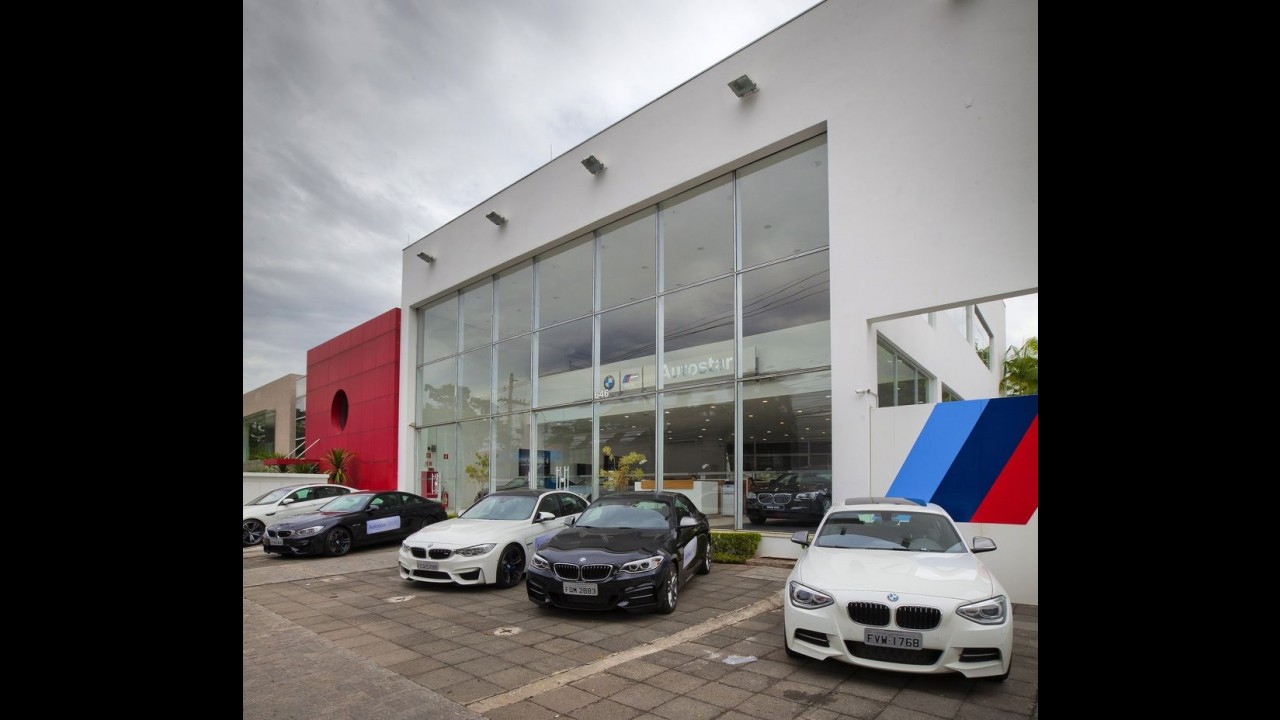 "Carros ficarão em média 15% mais caros em 2016", diz executivo de montadora