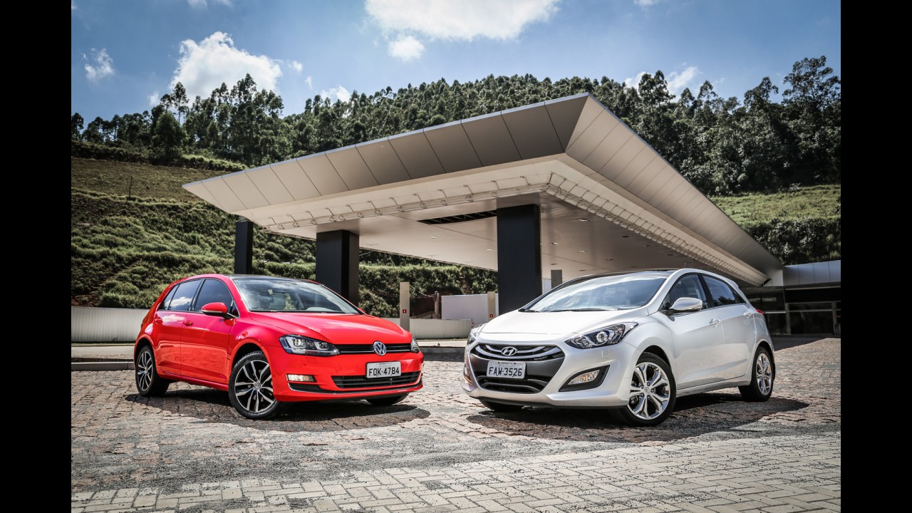Teste CARPLACE: Hyundai i30 1.8 tem uma "rocha" chamada Golf pelo caminho