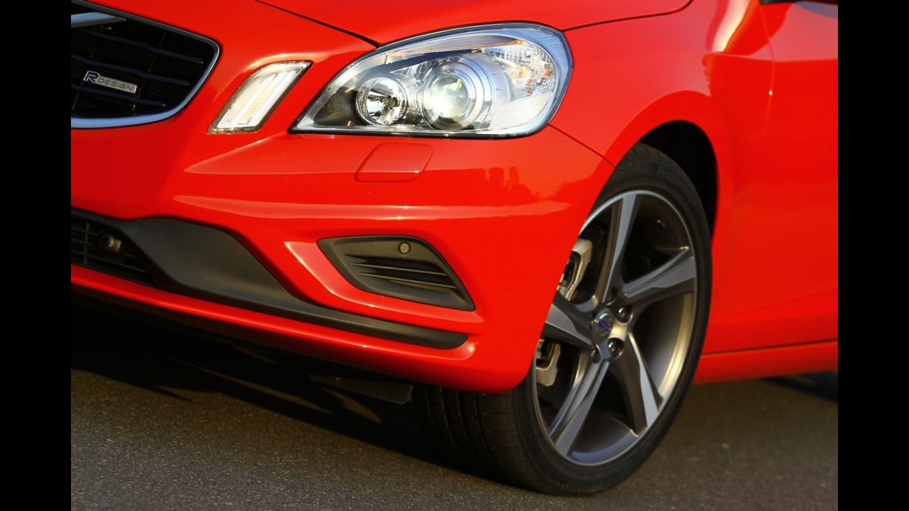 Impressões ao dirigir: Novo Volvo V60 T5 Comfort R-Design - O "SportWagon"