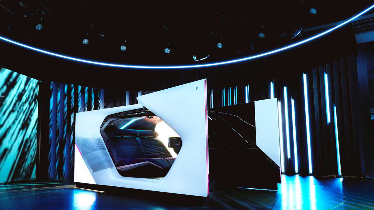 BMW i Interaction EASE