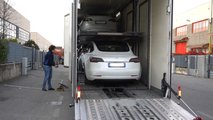 Tesla Model 3, la consegna contactless
