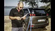 Peugeot 5008, un abitacolo a prova di 
