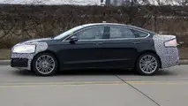 2017 Ford Fusion facelift spy photo
