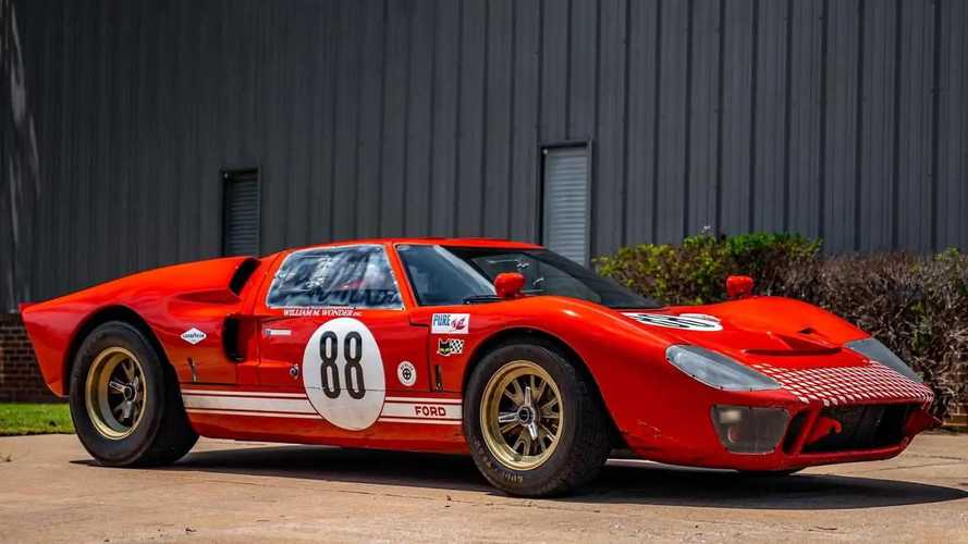 Stunt Car Ford GT40 dari "Ford v Ferrari" Bisa Jadi Milik Anda