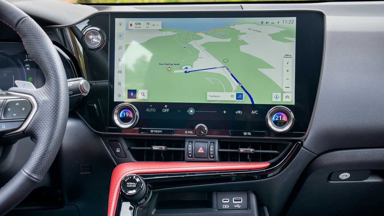 Lexus NX 450h+ plug-in