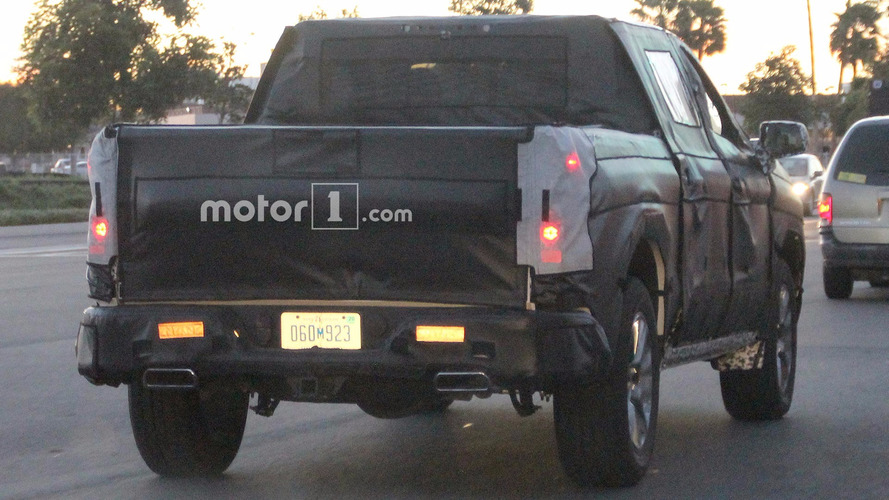Chevrolet Silverado Spy Photos