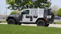 Jeep Wrangler Spy Photos