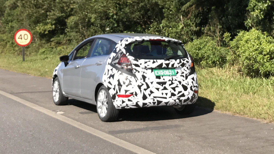 Flagra - Ford Fiesta reestilizado