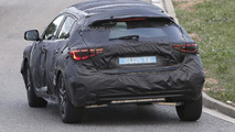 2016 Infiniti QX30 spy photo