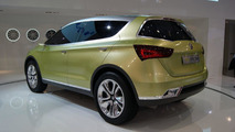 Suzuki S-Cross Concept live in Paris 27.09.2012