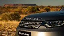 2018 Land Rover Discovery tows 110-ton road train