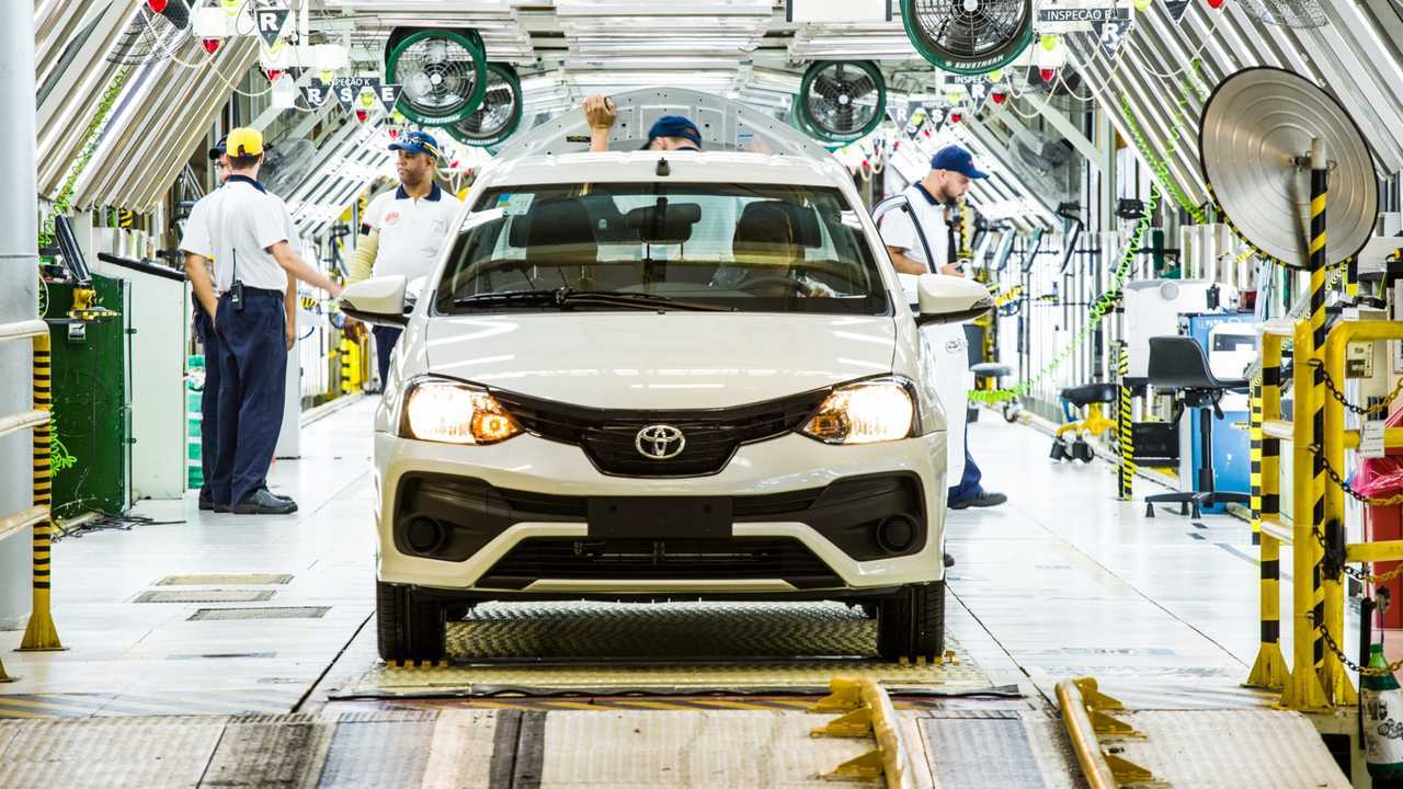 Toyota inicia terceiro turno