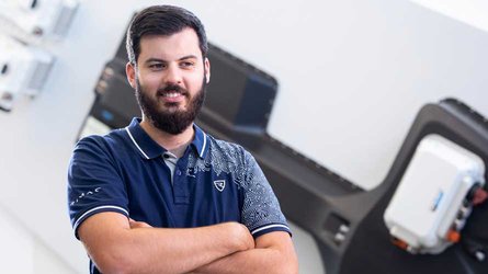 porsche uvelichit dolyu v rimac zhdem peredachu khorvatam bugatti