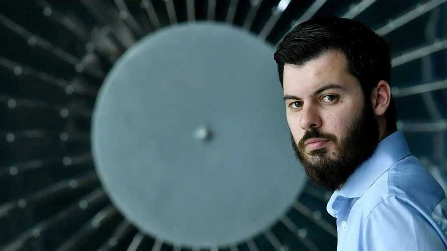 Volkswagen нашел своего Илона Маска. И подарил ему Bugatti!