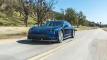 Quartier avant extérieur de la Porsche Taycan Turbo Cross Turismo 2021