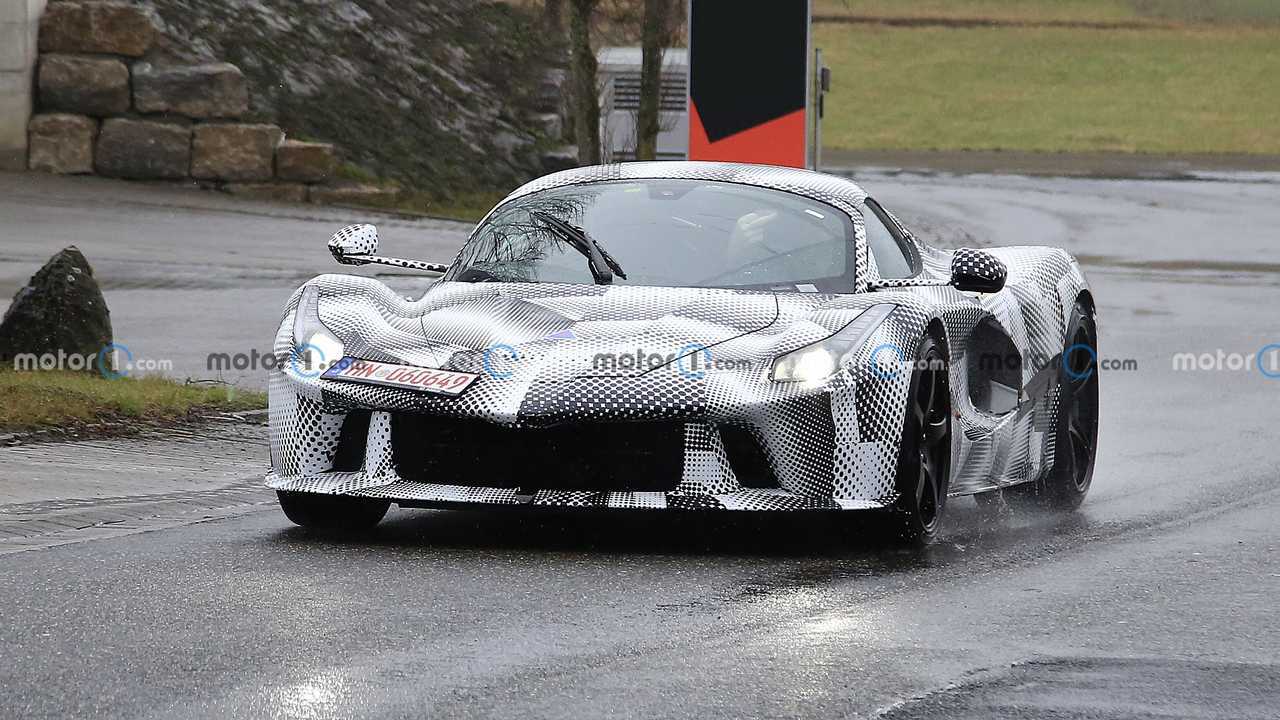 L'hypercar Ferrari pensata per Le Mans, le foto spia