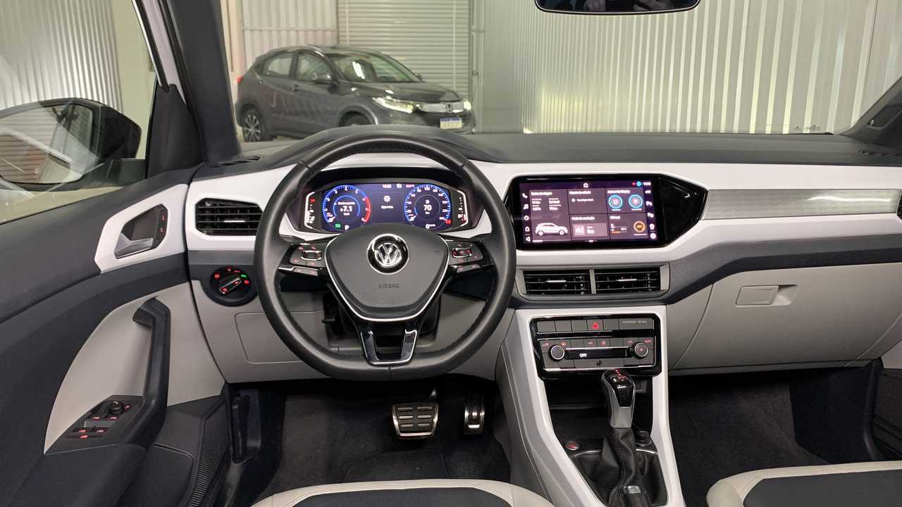 Comparativo: Honda HR-V Touring vs. VW T-Cross Highline