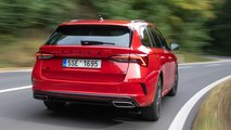 Skoda Octavia RS iV Combi (2020) und Skoda Octavia RS iV (2020) im Test