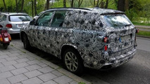Possible BMW X7 spy photo