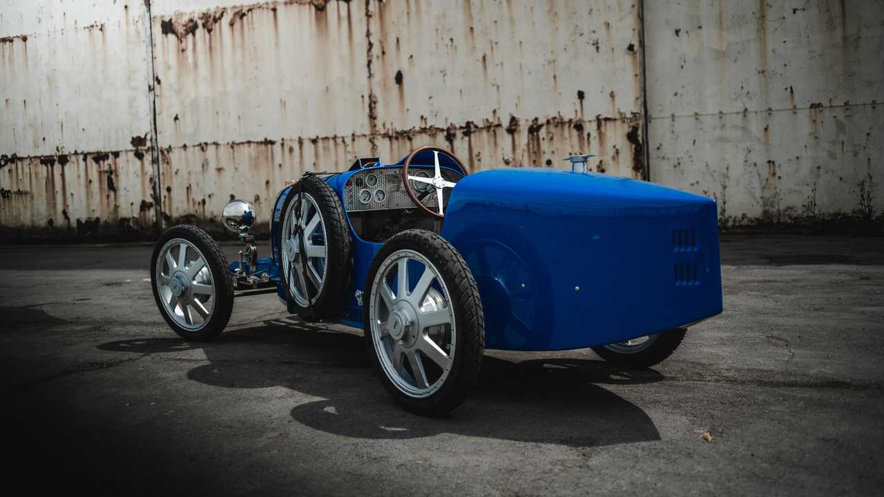 Bugatti Bébé II (2020) (hintere Dreiviertel-Ansicht)
