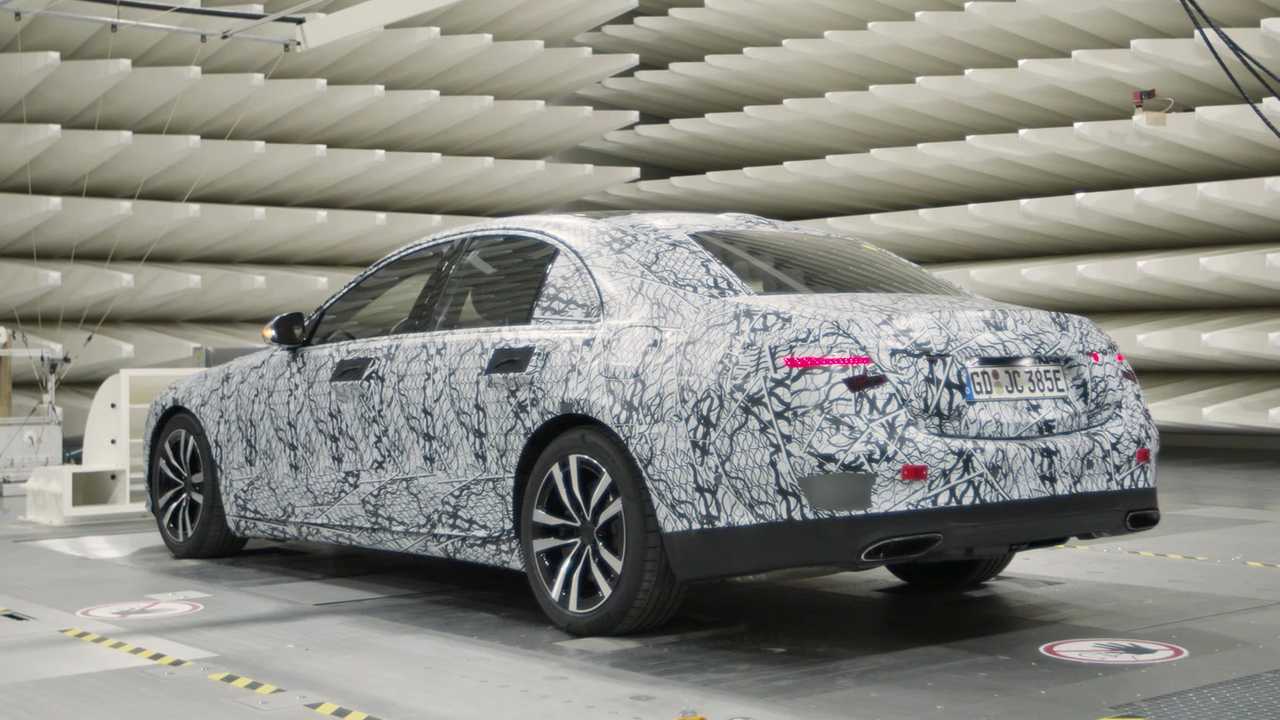 Nuova Mercedes Classe S, anticipazioni di stile e tecnologia