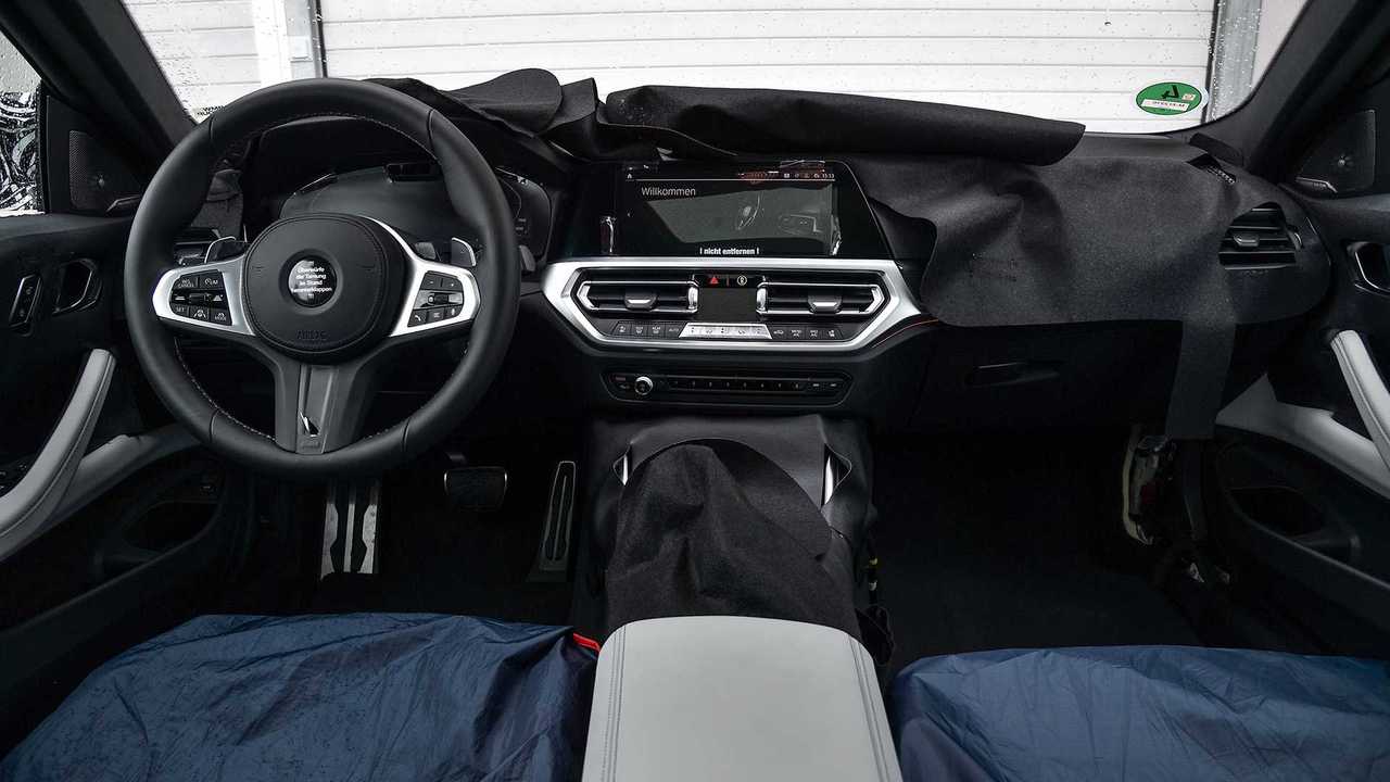BMW M4 (2020) in pista