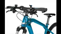BMW-Fahrrad in M2-Blau