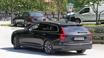 Makyajlı Volvo V90'ın İlk Casus Fotoğrafları