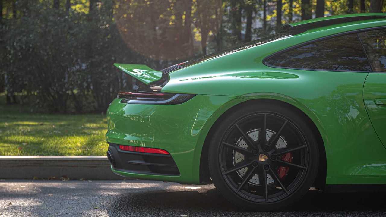 911
