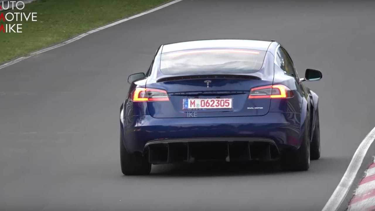 Hırçın Tesla Model S casus fotoğraflar