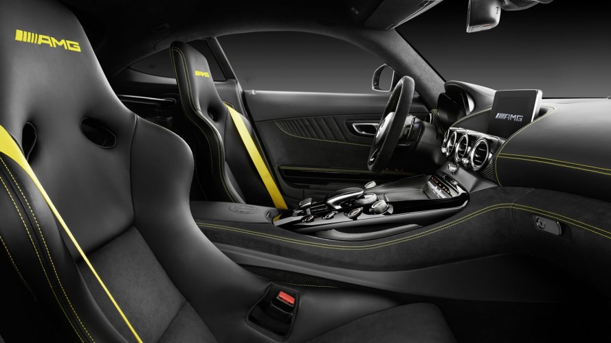 Novo AMG GT R: fera verde criada em Nürburgring chega a 100 km/h em 3,5s