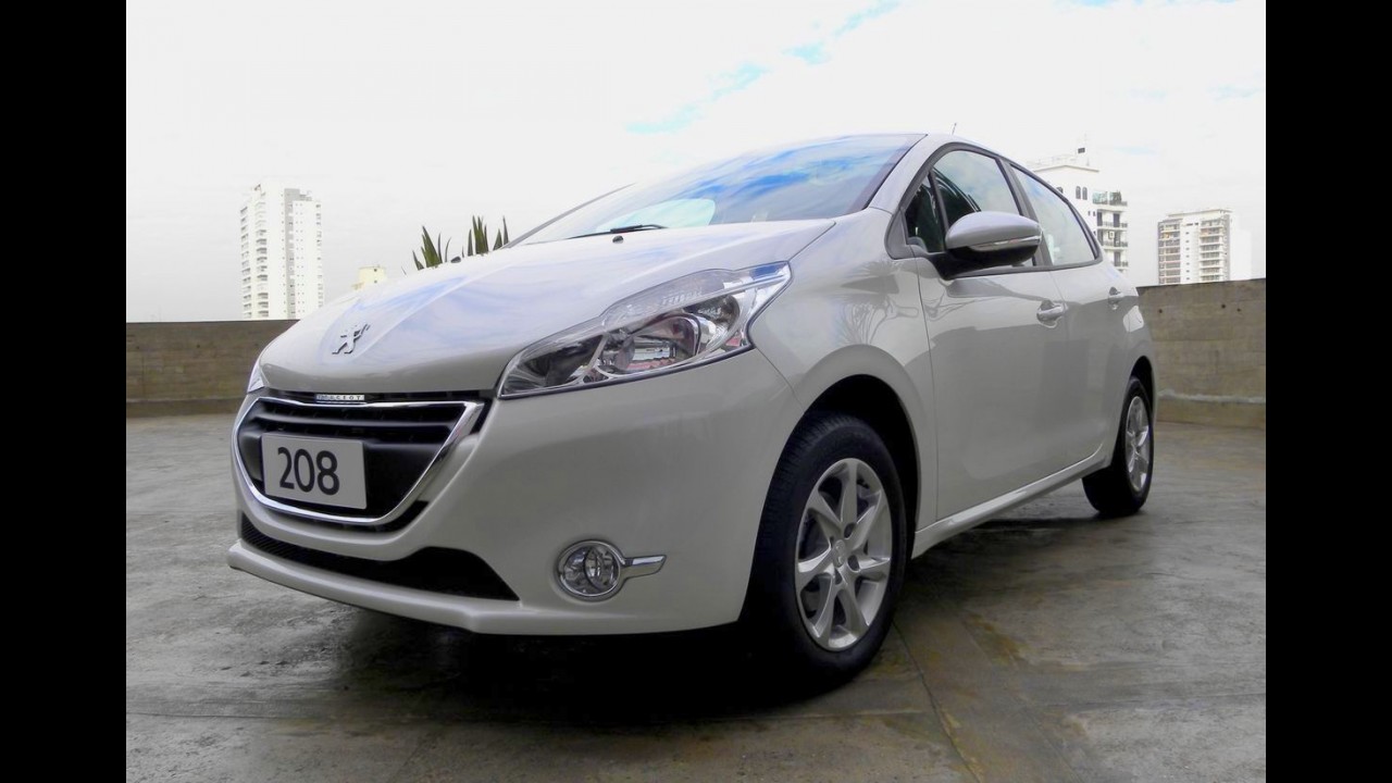 Hatches compactos: Fit é o mais vendido; 208 tem recorde negativo em outubro