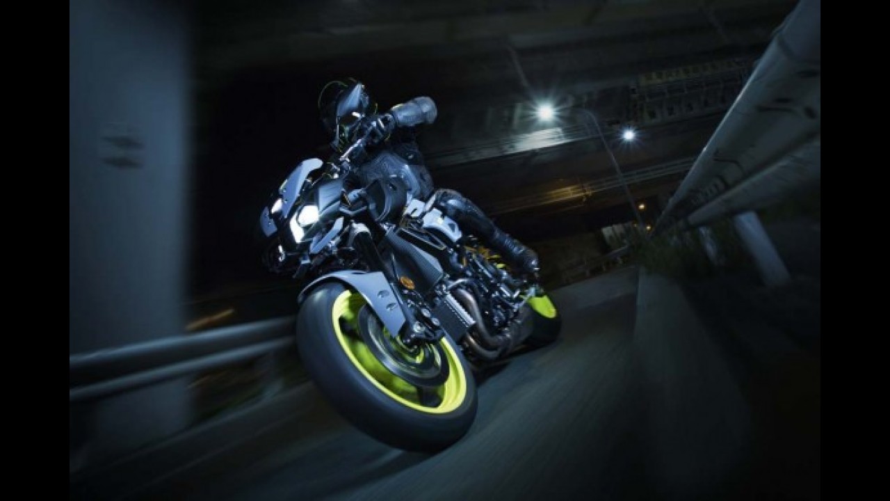 Salão de Milão: Yamaha arrepia com a nova MT-10, versão naked da R1